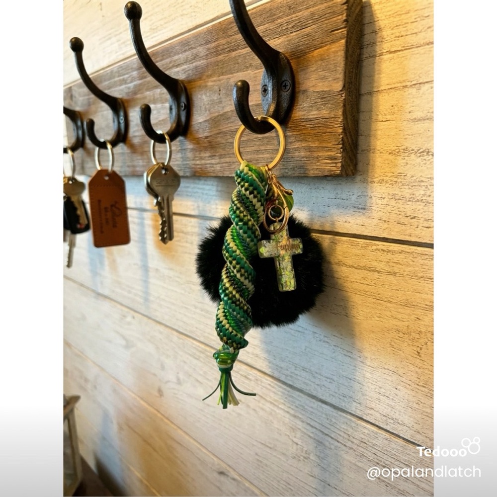Fearless Faith Pom Keychain - Picture 2 of 3